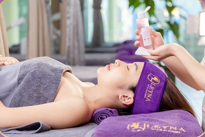 Leyna Spa & Academy Dĩ An