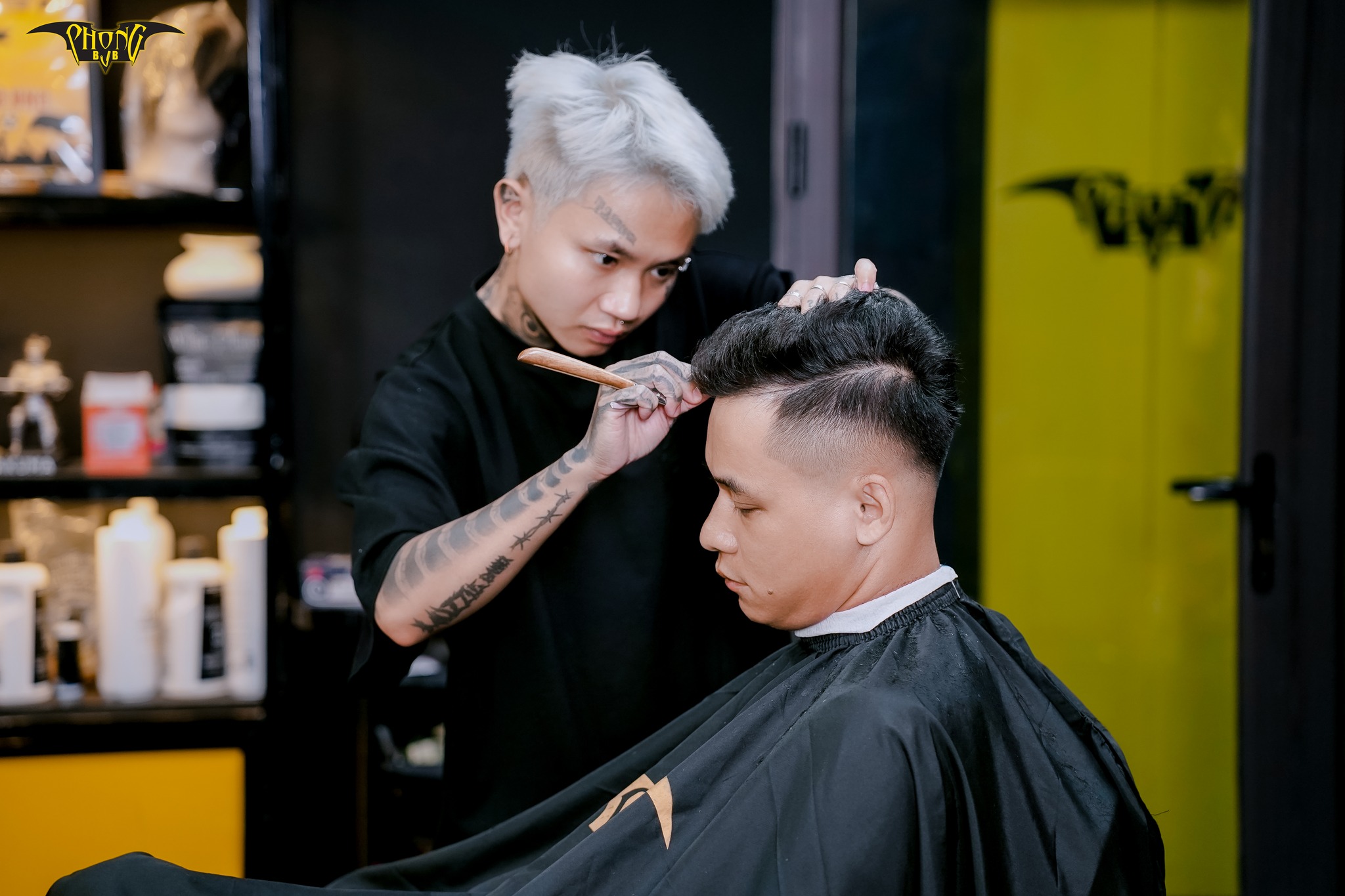 Lịch cắt tóc tháng 10 2025